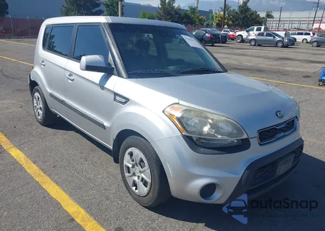 2013 Kia Soul z USA, uszkodzony, nr VIN KNDJT2A5XD7754831